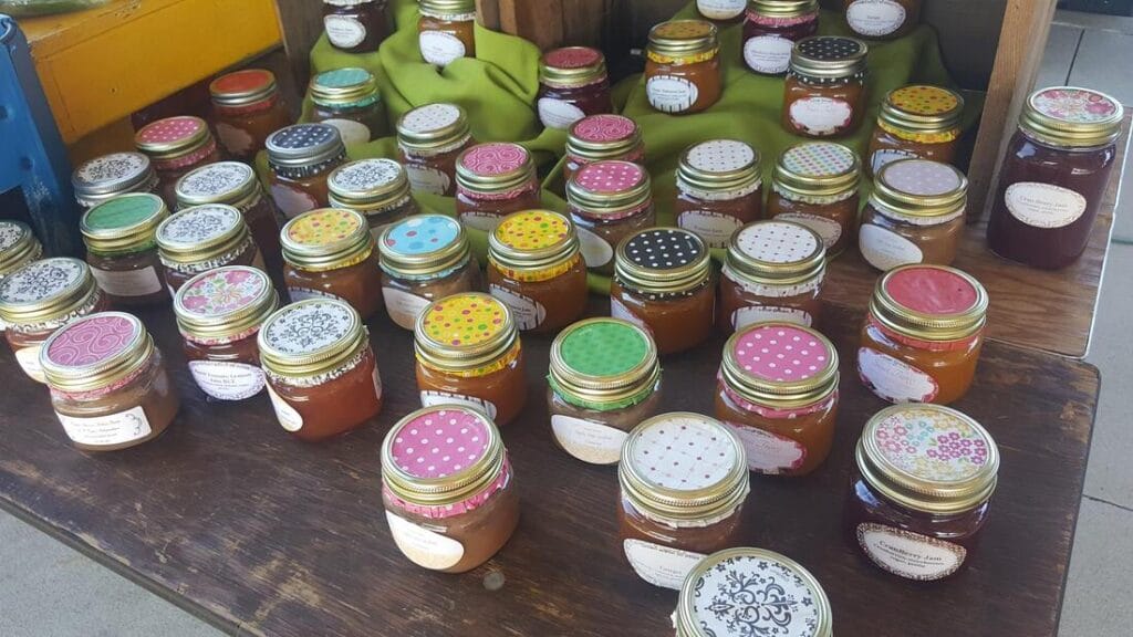 PRECIOUS PETALS & PEPPER BERRIES